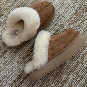 UGG Slippers Size 5